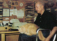 Heinlein Writing with a Cat